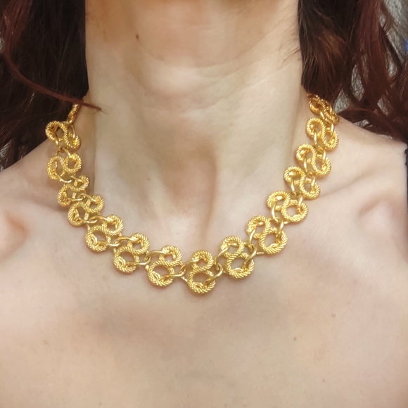 Vintage Napier Oversized Gold Necklace - Picture 2 of 6